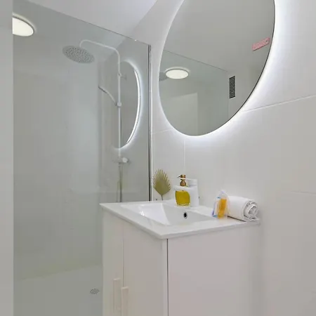 Albus Apartment